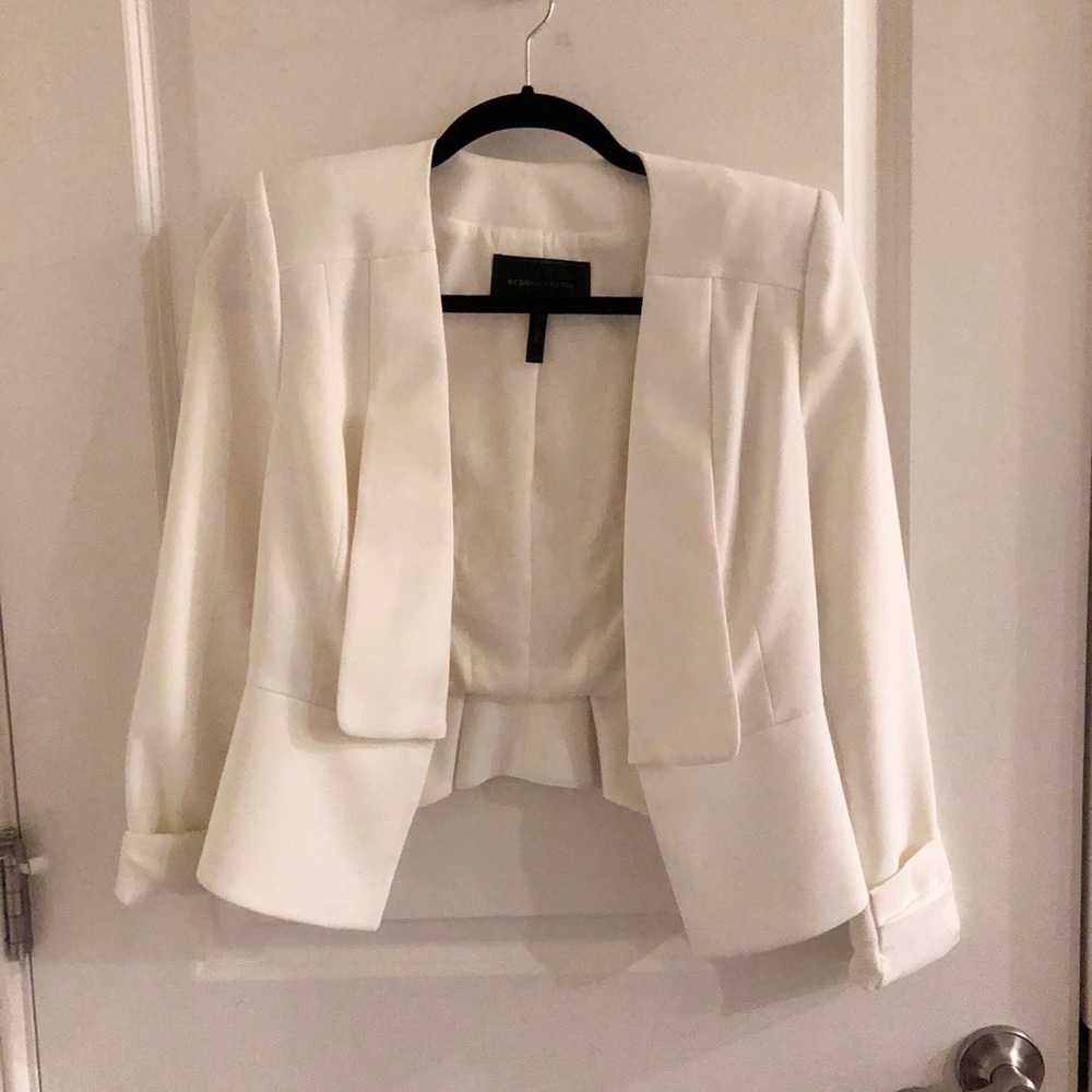 BCBG - WHITE BLAZER